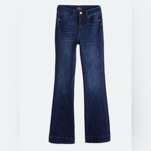 PROSPERITY
Cara Trouser Hem Bootcut Jean